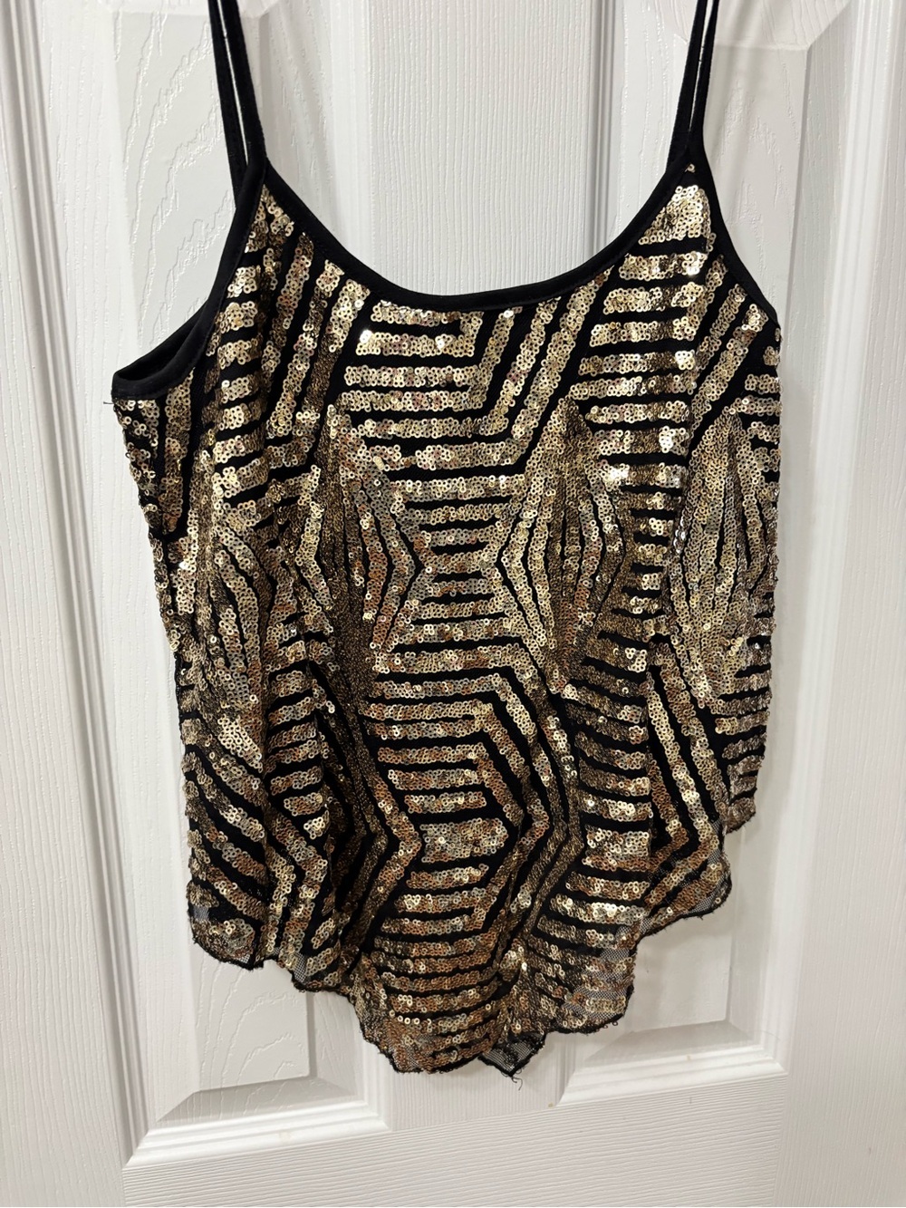 Y2K Rue21 Women’s Size Medium Black Gold Sequin Handkerchief Cami Crop Tank - Picture 3 of 6